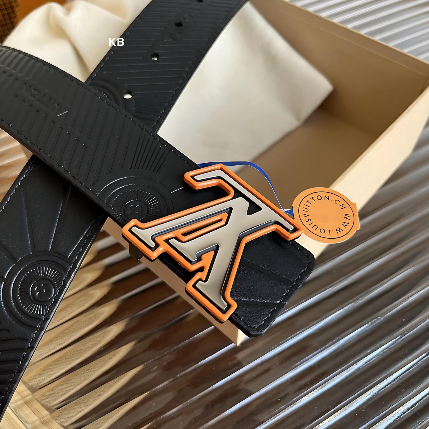 Amazing Lv imprint Reversible Belt
