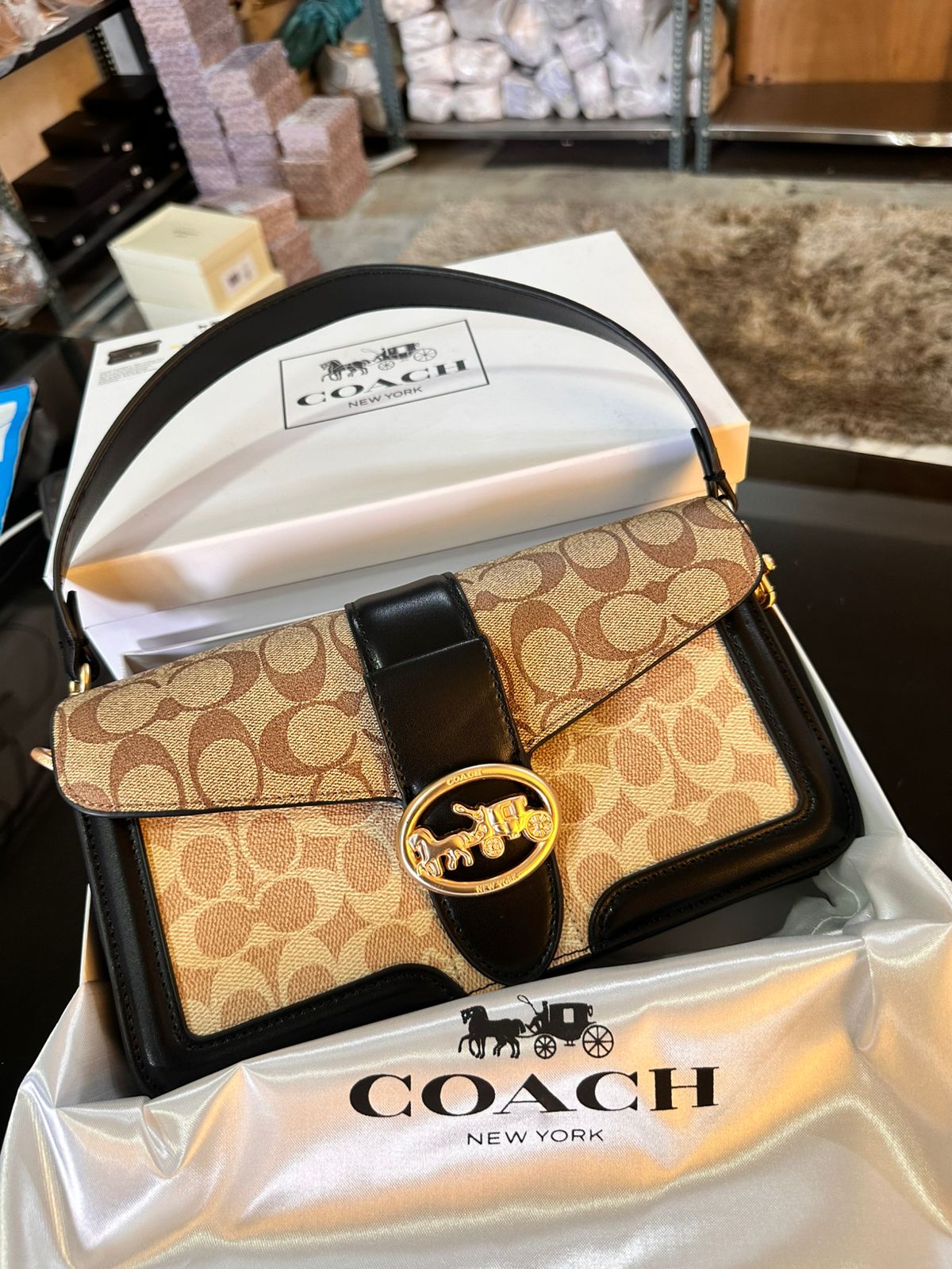 Amazing Georgie Shoulder Bag