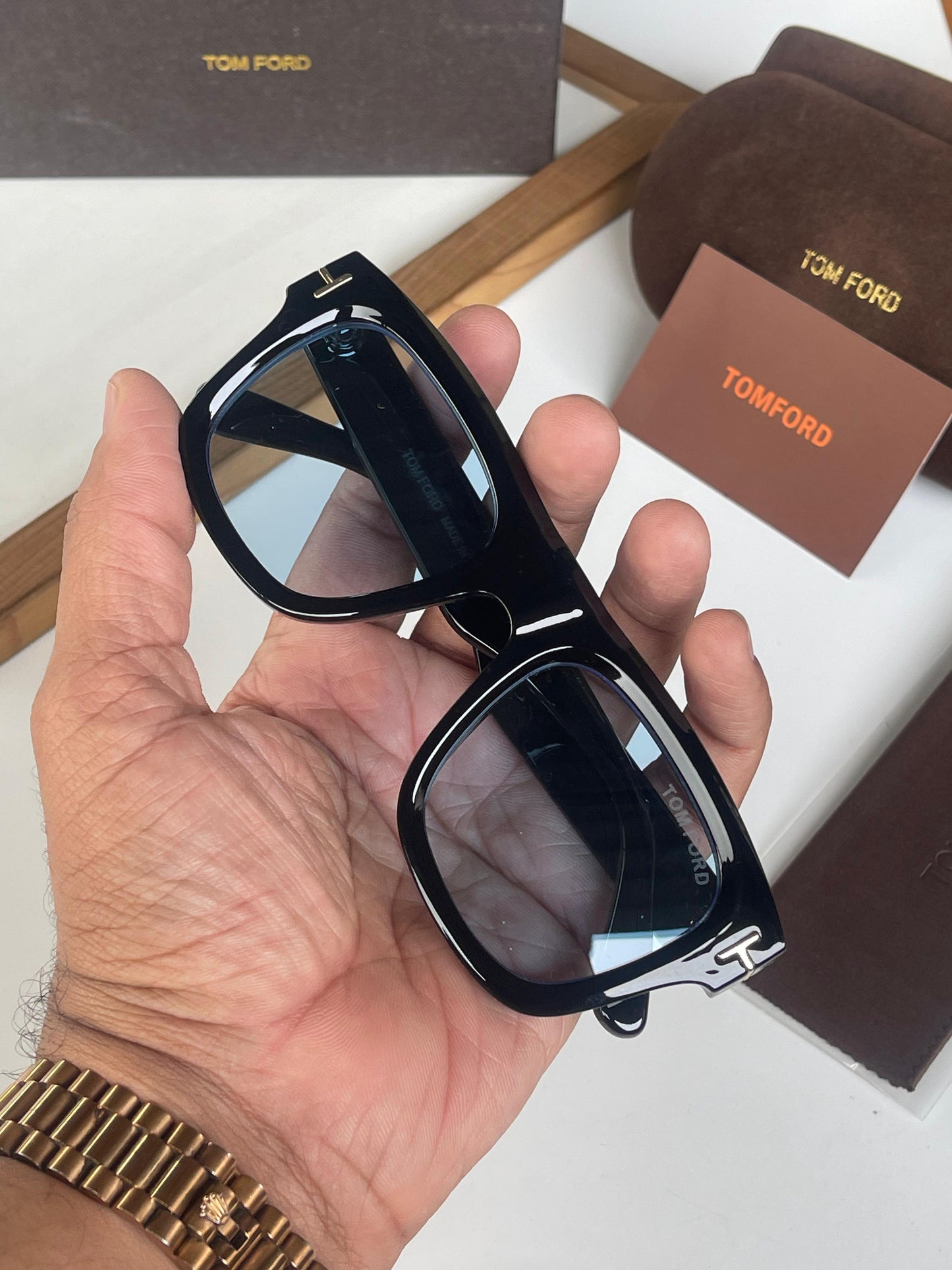 Luxury Unisex Sunglasses – Premium Polarized Edition