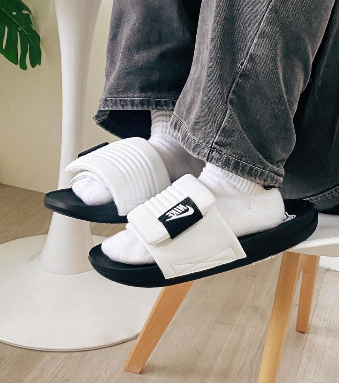 Luxury Men’s Offcourt Slides