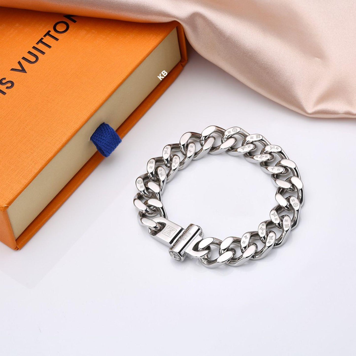 Amazing lv Chain Bracelet