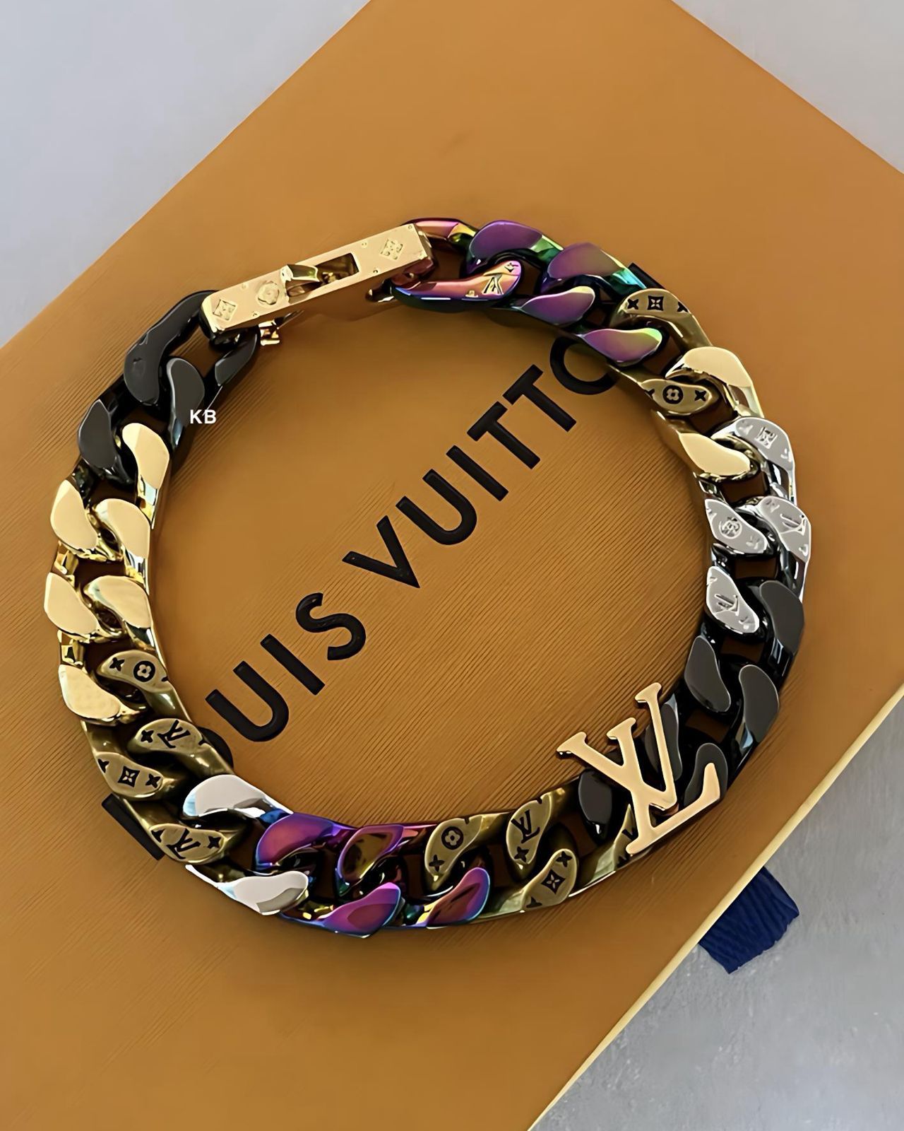 Amazing lv Metal Bracelet