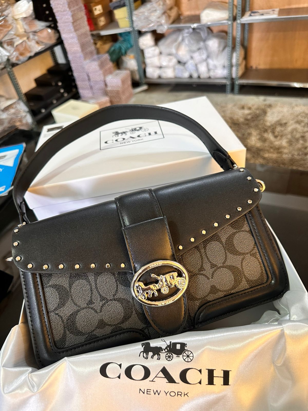 Amazing Georgie Shoulder Bag