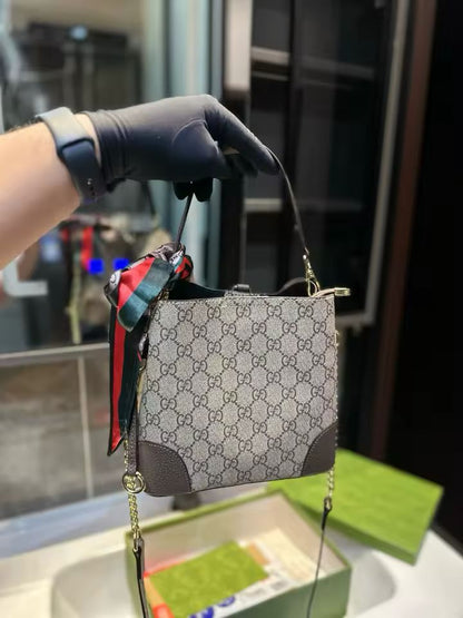 Amazing gc Bucket Vintage Bag