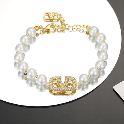 Amazing v logo Signature Bracelet