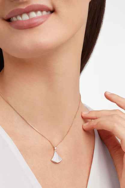 Amazing Bvgari Dream Necklace