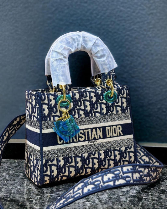 Amazing Lady Dor Bag