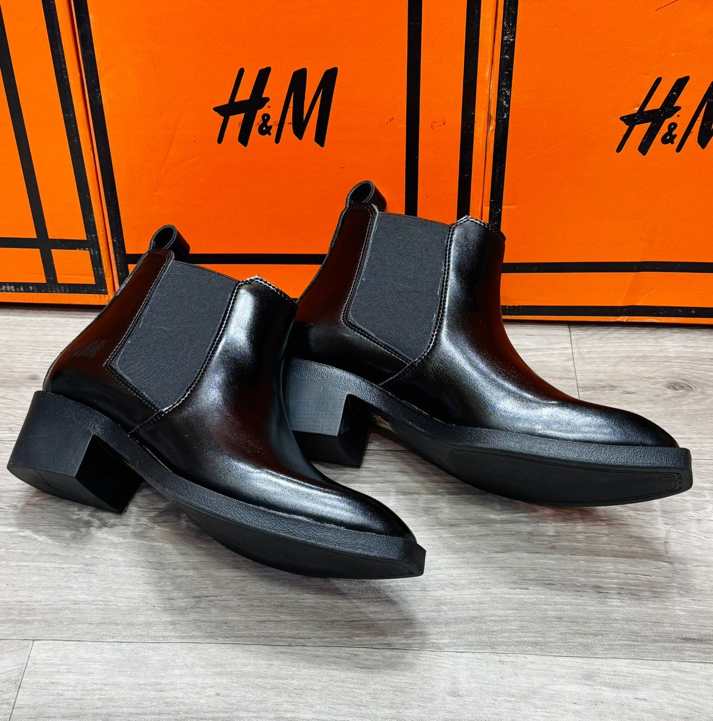 Amazing H&M Chelsea Boots