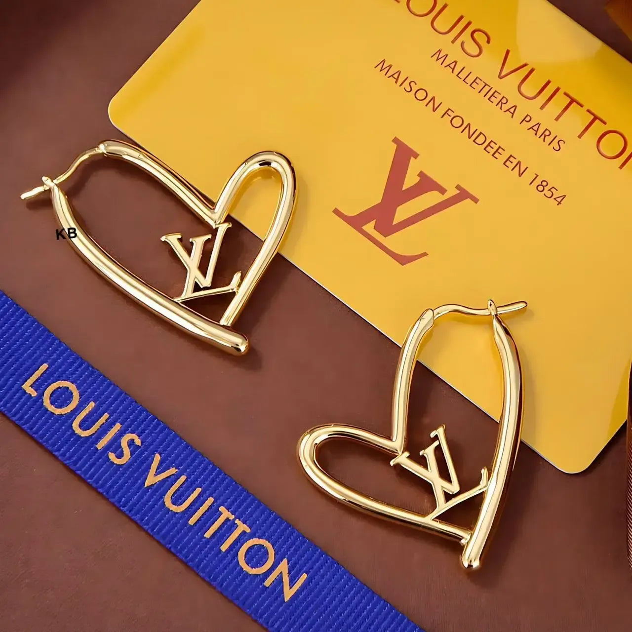 Luxury Fall In Love Heart Design Women's Earrings