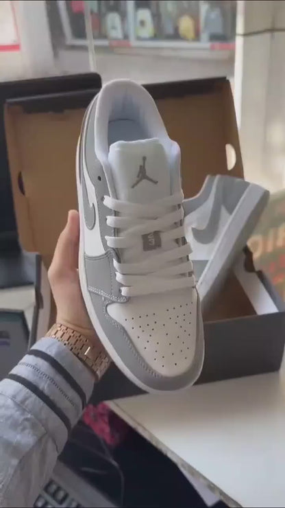 Luxury Retro Low Wolf Grey Sneakers