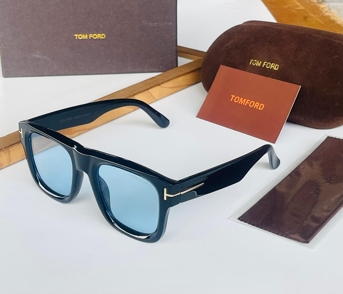 Luxury Unisex Sunglasses – Premium Polarized Edition