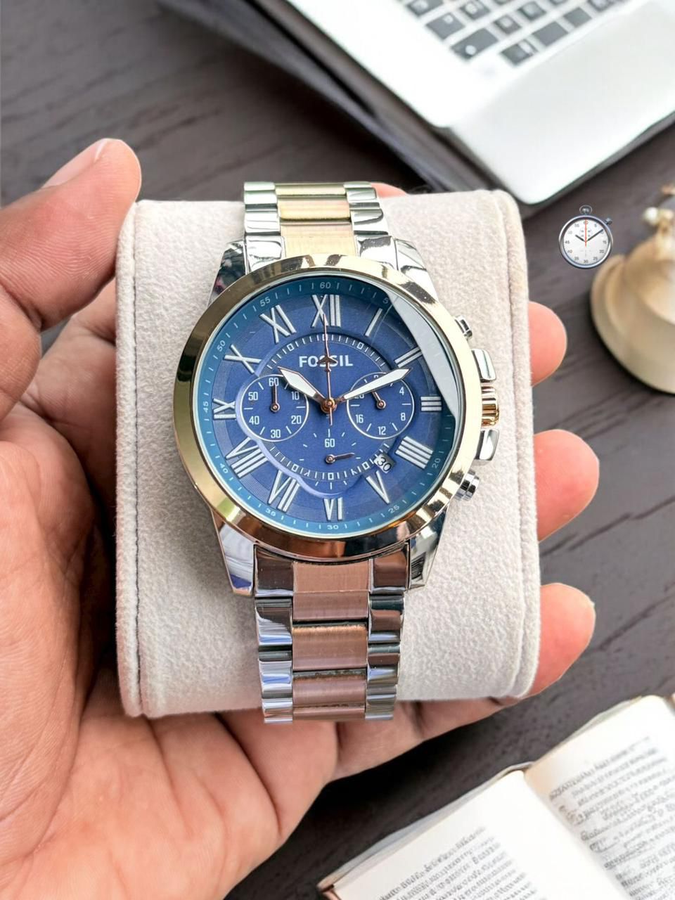 Elegant Men’s Chronograph – Premium Metal Strap Watch
