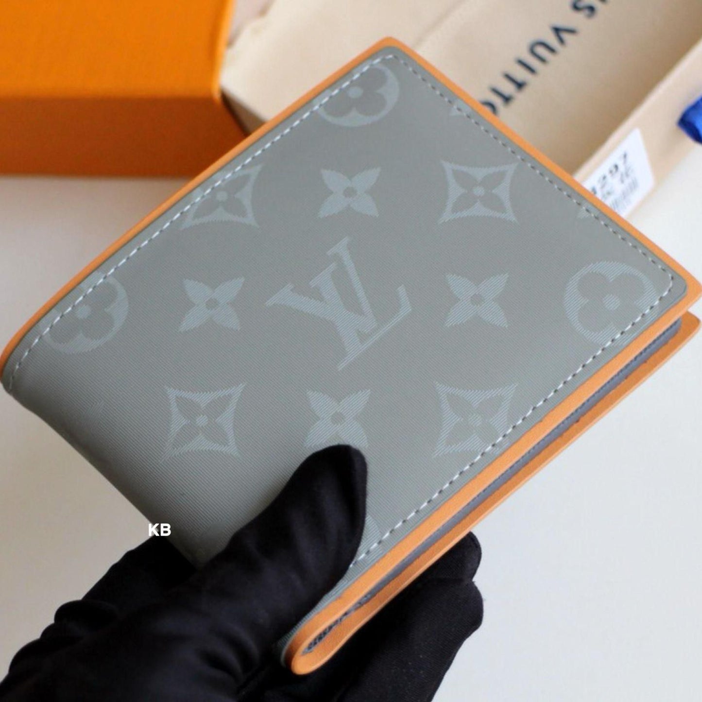 Luxury Men’s Multiple Wallet – Titanium Monogram Edition