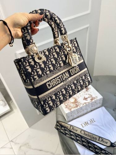 Fully Embroidered Lady-Style Handbag