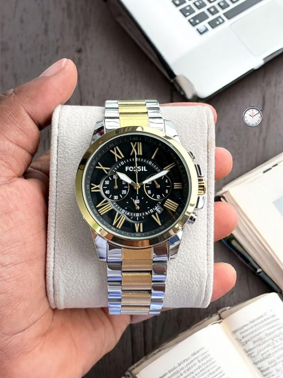 Elegant Men’s Chronograph – Premium Metal Strap Watch