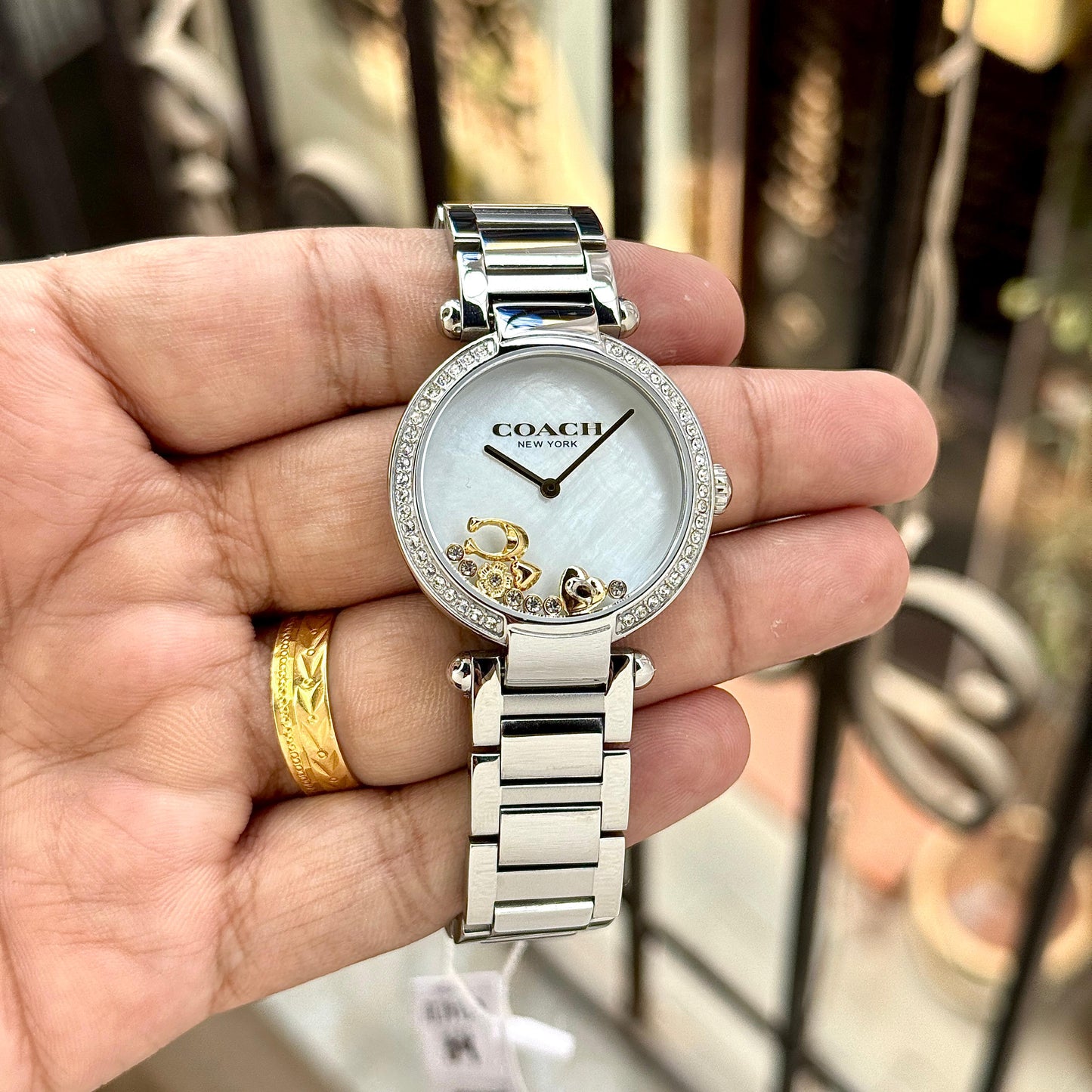 Luxury Women’s Quartz Watch – Cary Model