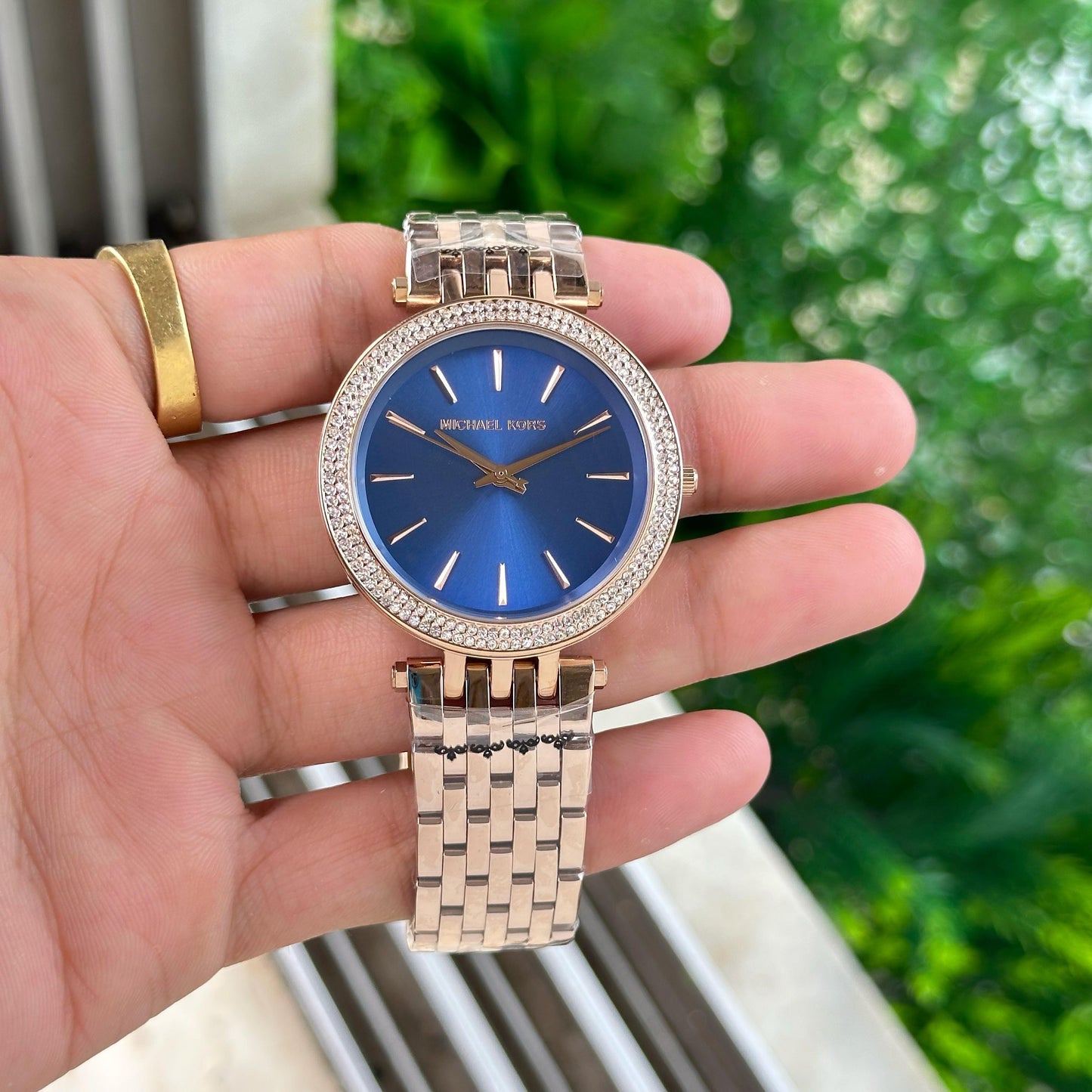 Luxury Women’s Watch – Elegant & Stylish Timepiece