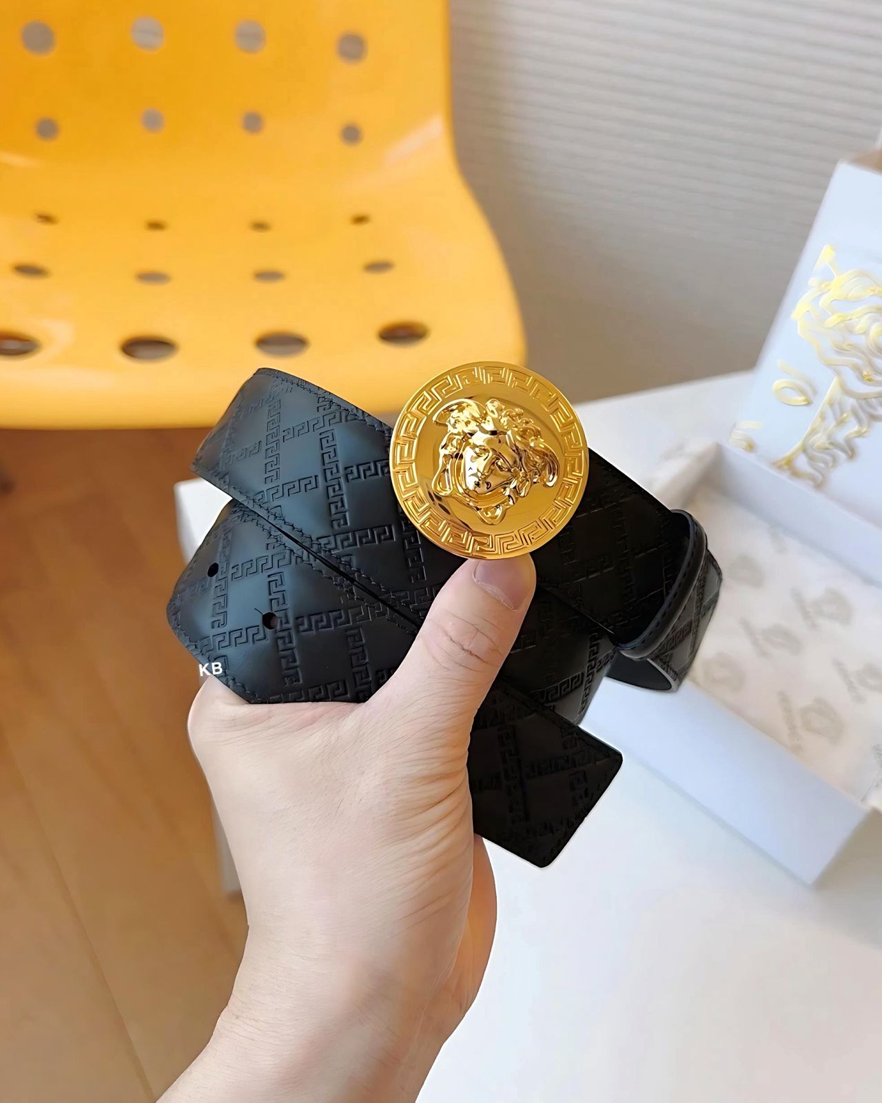 Luxury Medusa Biggie Leather Belt