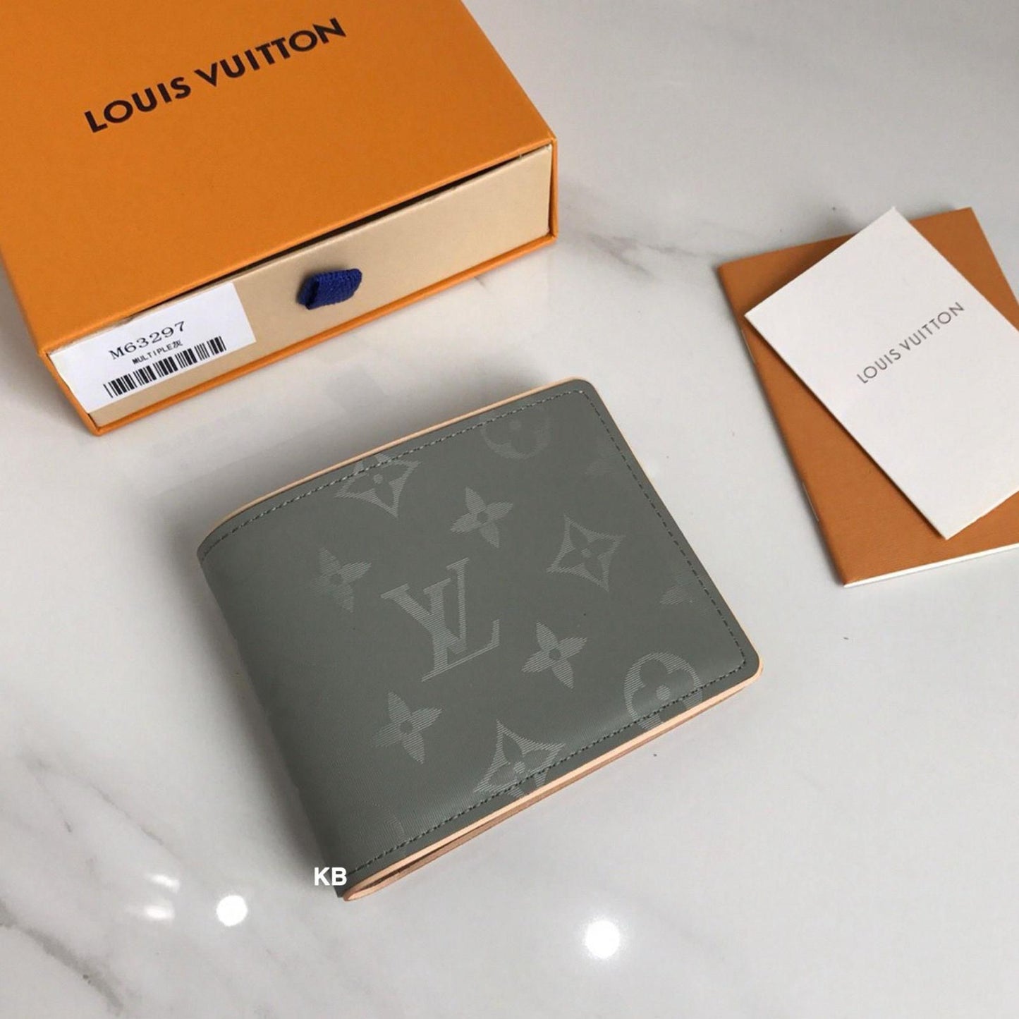 Luxury Men’s Multiple Wallet – Titanium Monogram Edition