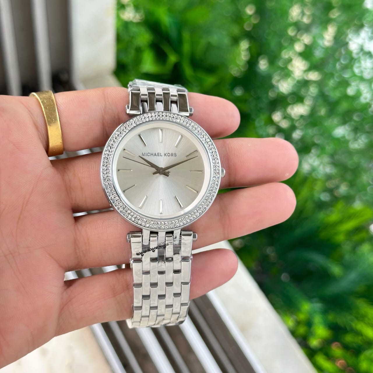 Luxury Women’s Watch – Elegant & Stylish Timepiece