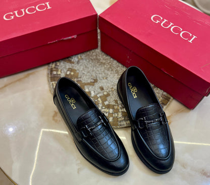 Luxury Men’s Loafers with Stylish Buckle