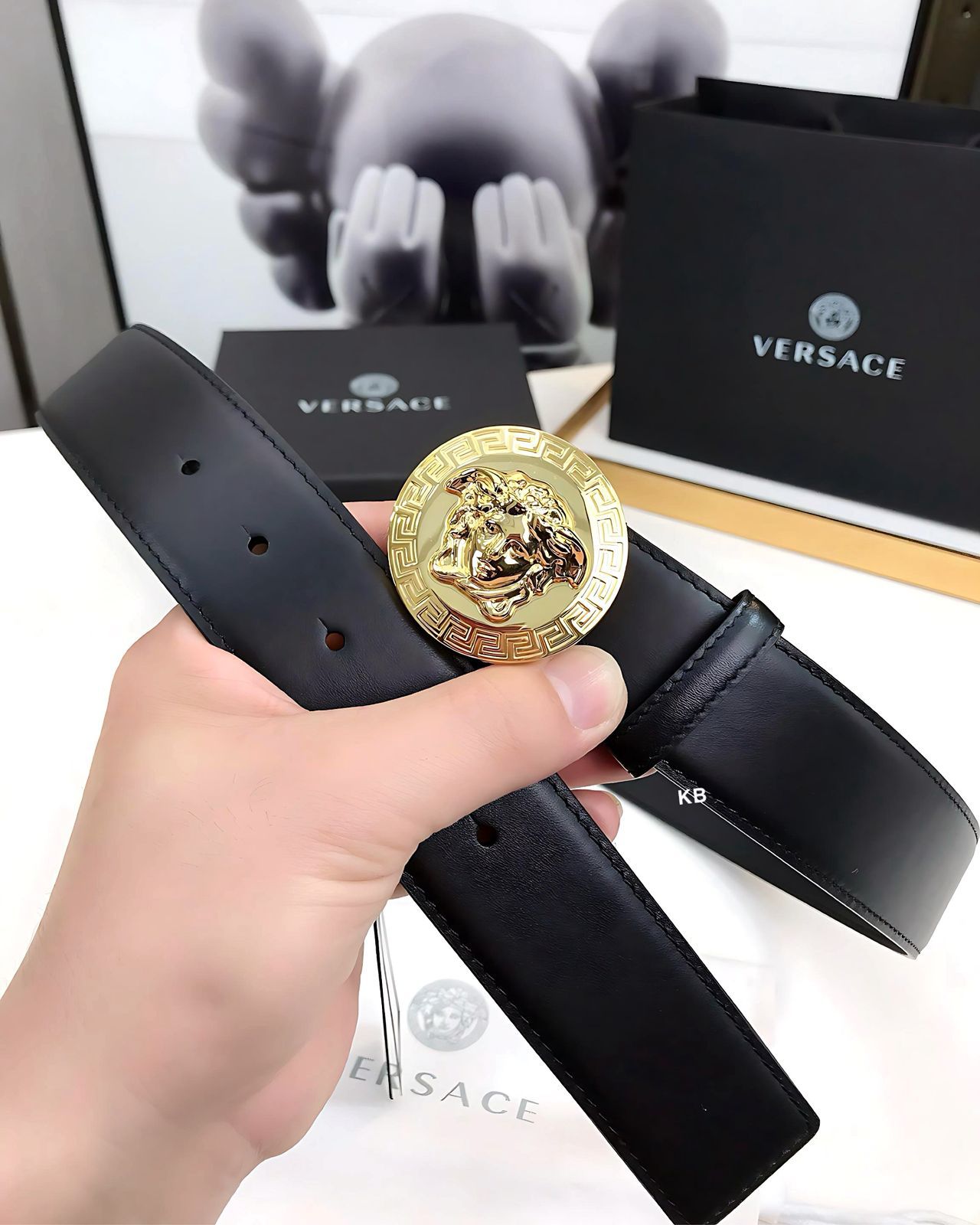 Luxury Leather Belt with Iconic Buckle
