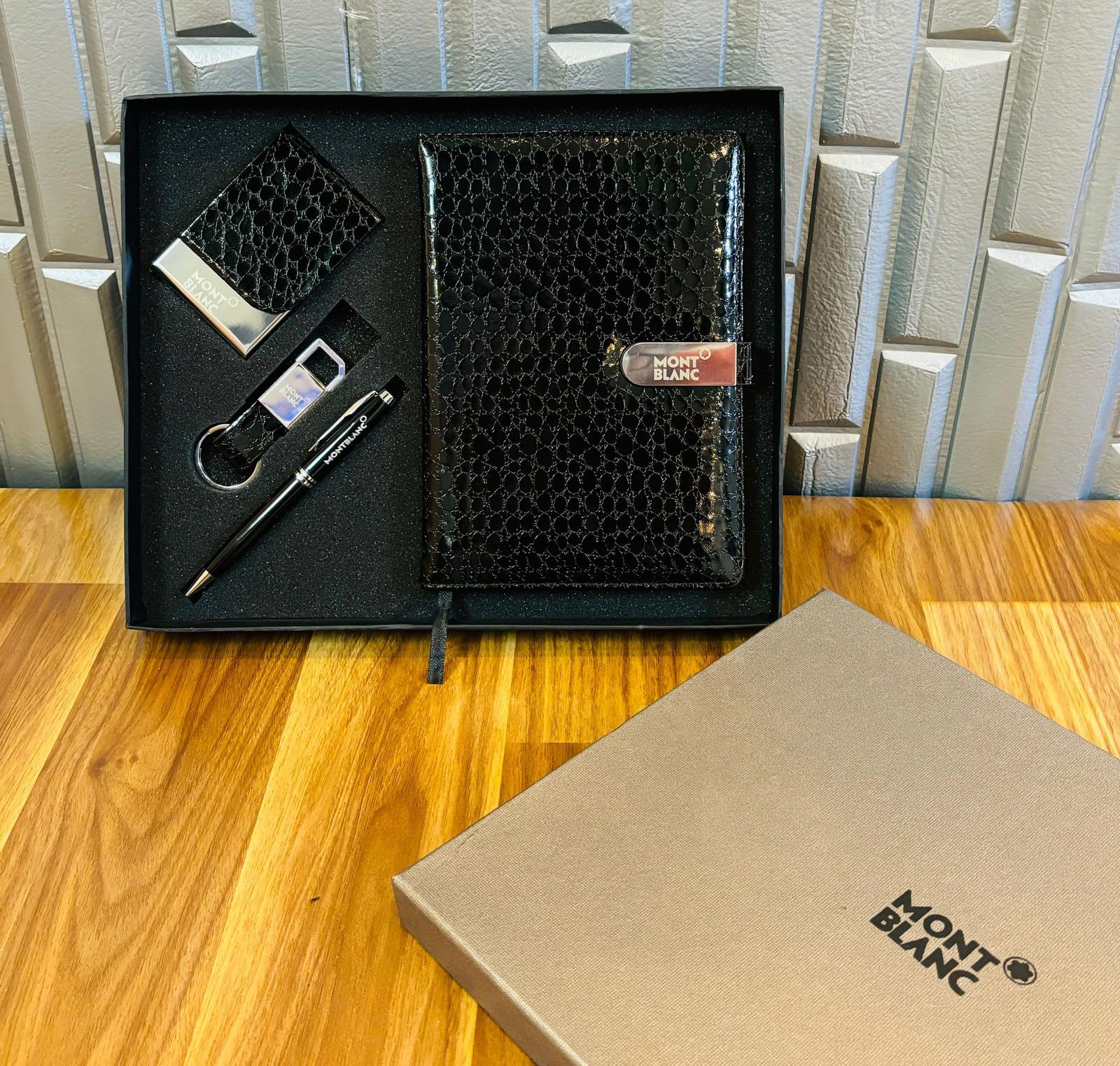 Premium 4-in-1 Luxury Gift Set