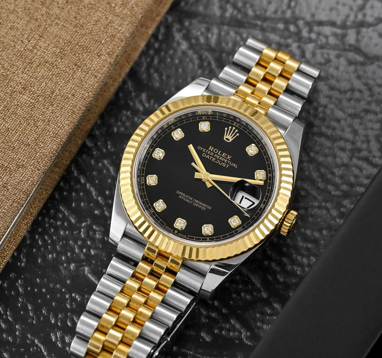 Rolex Oyster Perpetual
For Men's Watch