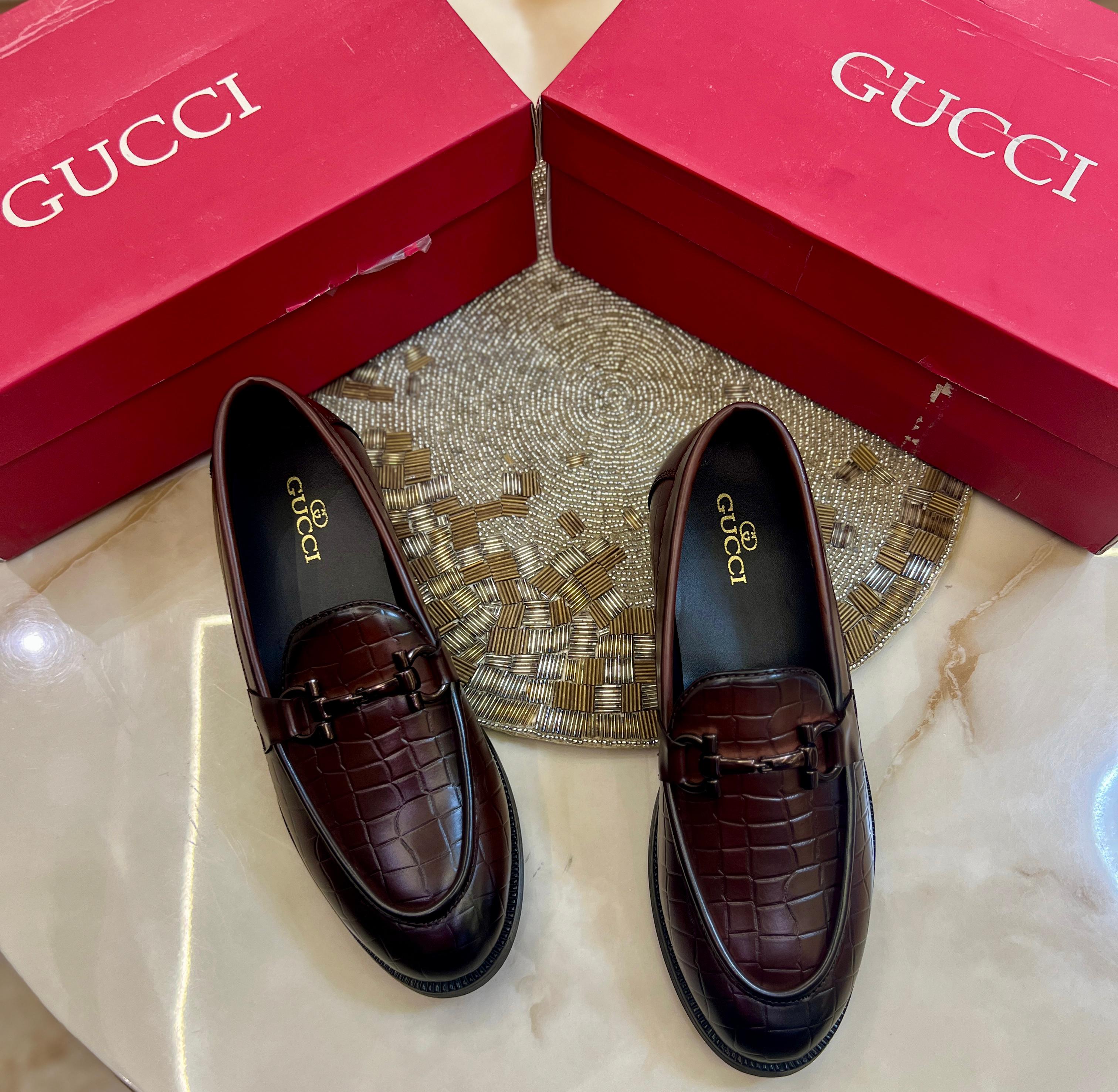Luxury Men’s Loafers with Stylish Buckle