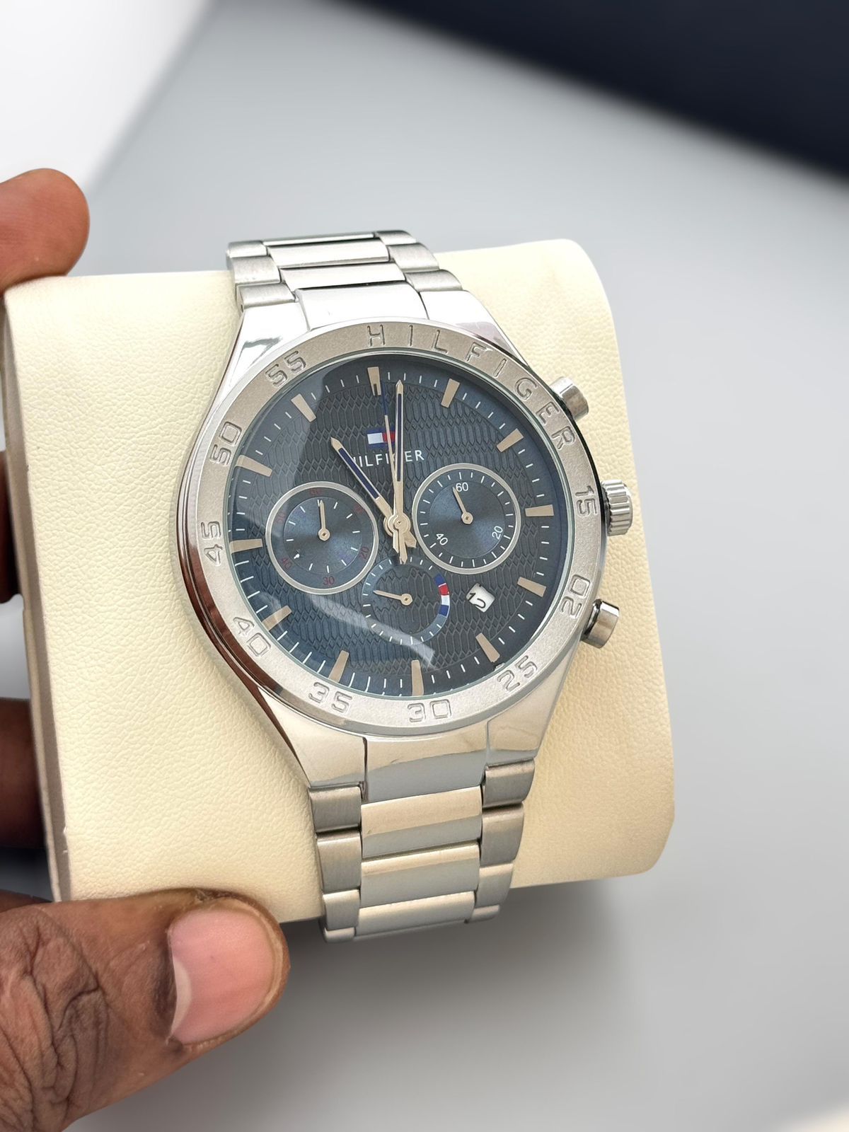 Luxury Men’s Metal Chronograph Watch