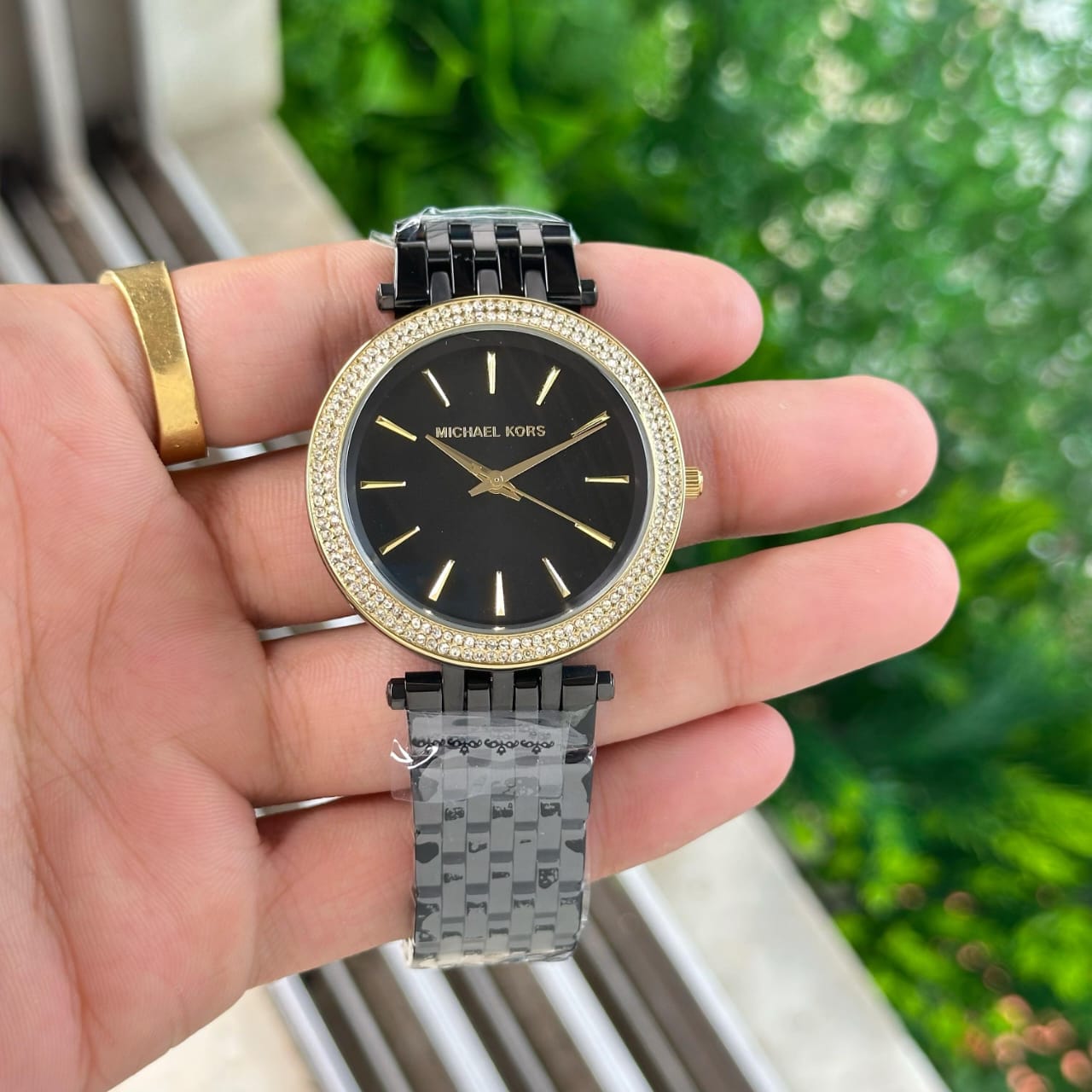 Luxury Women’s Watch – Elegant & Stylish Timepiece