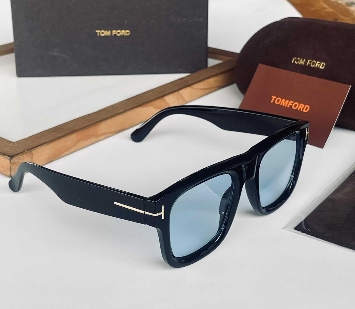 Luxury Unisex Sunglasses – Premium Polarized Edition