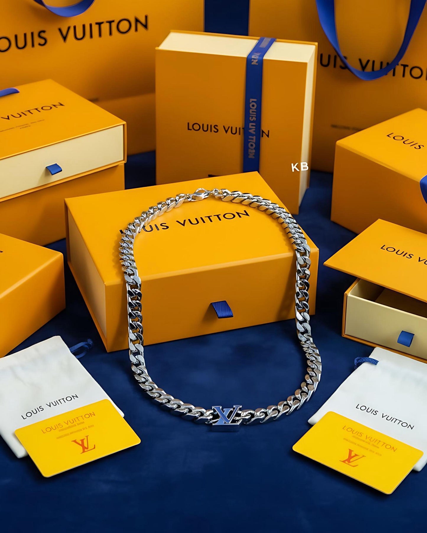 Lv chain Unisex Necklace
