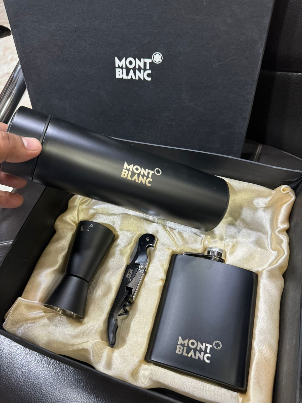 4-in-1 Luxury Liquor Pocket Gift Set