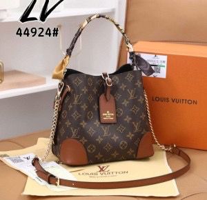 Luxury Women’s Large Vintage Bucket Bag