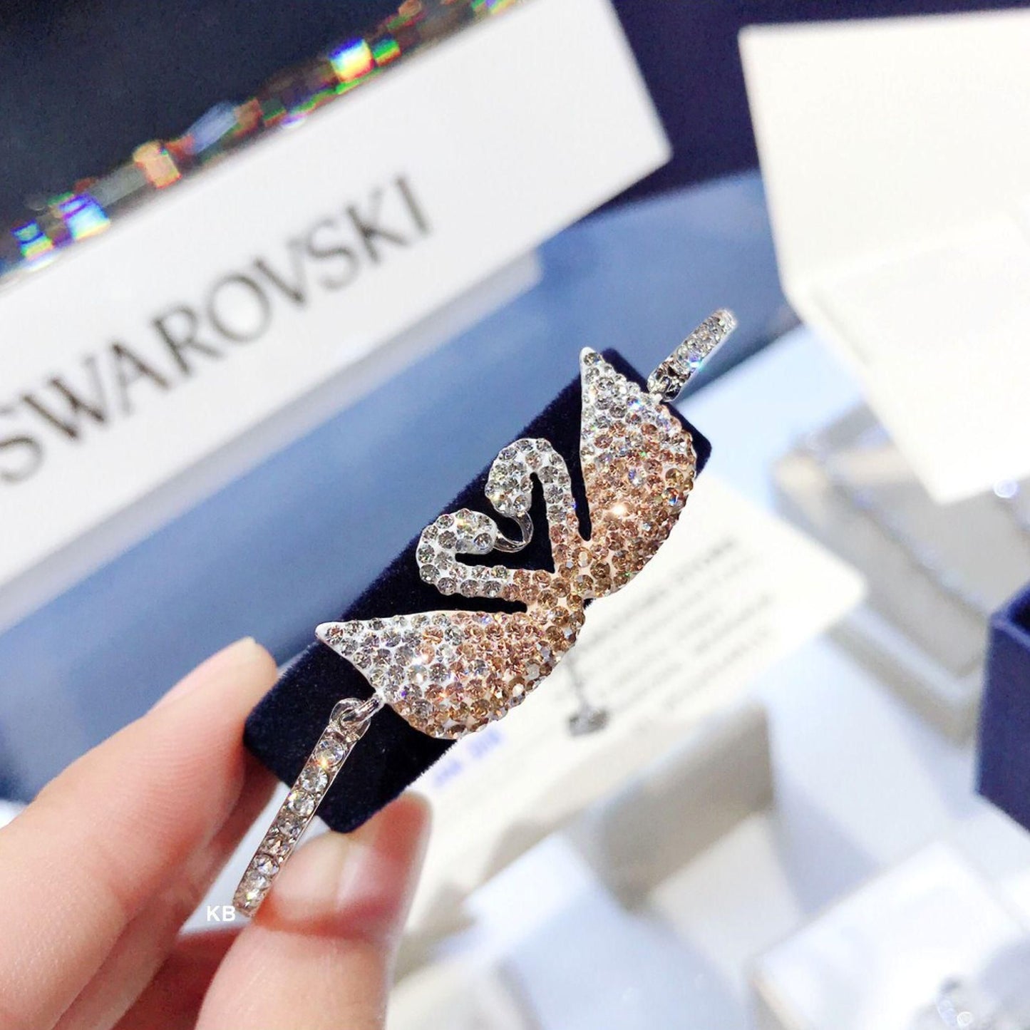 Luxury Iconic swan bracelet