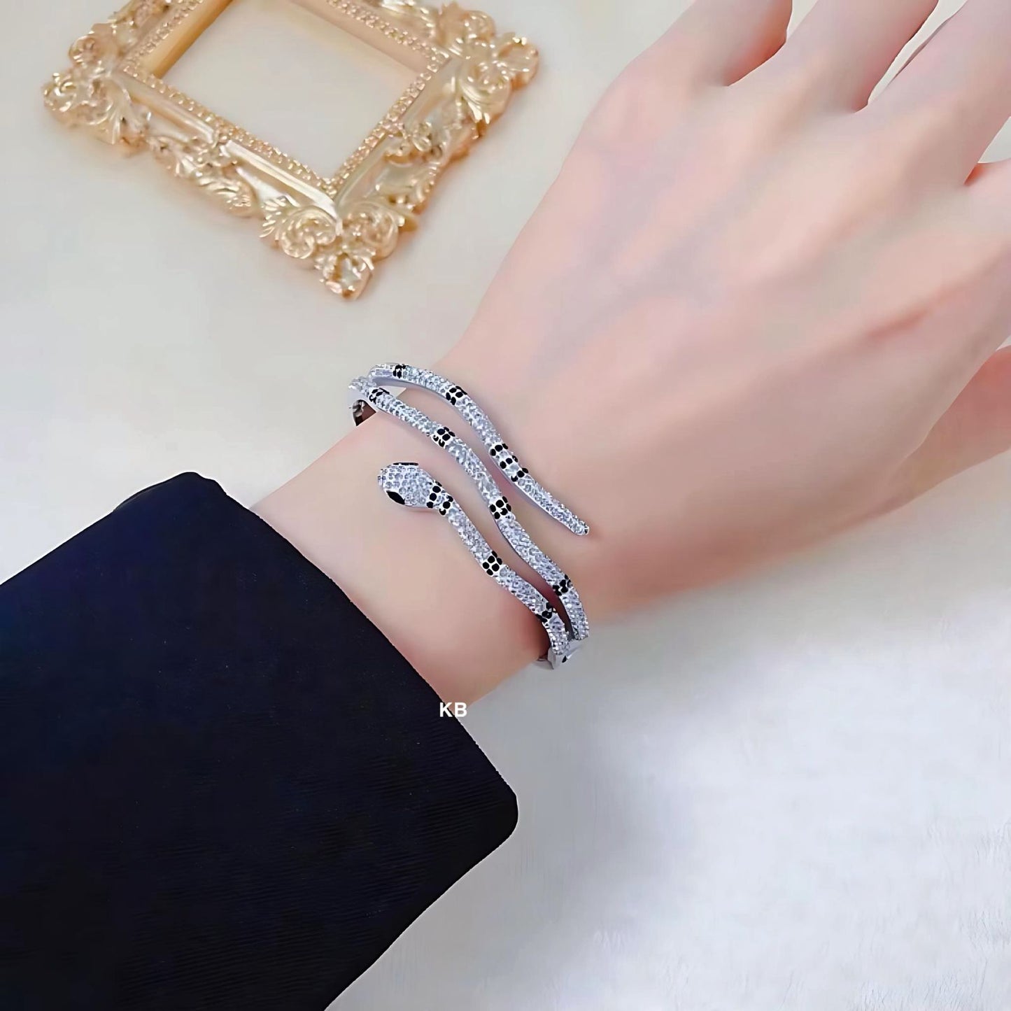 Premium Serpent Cuff Bangle