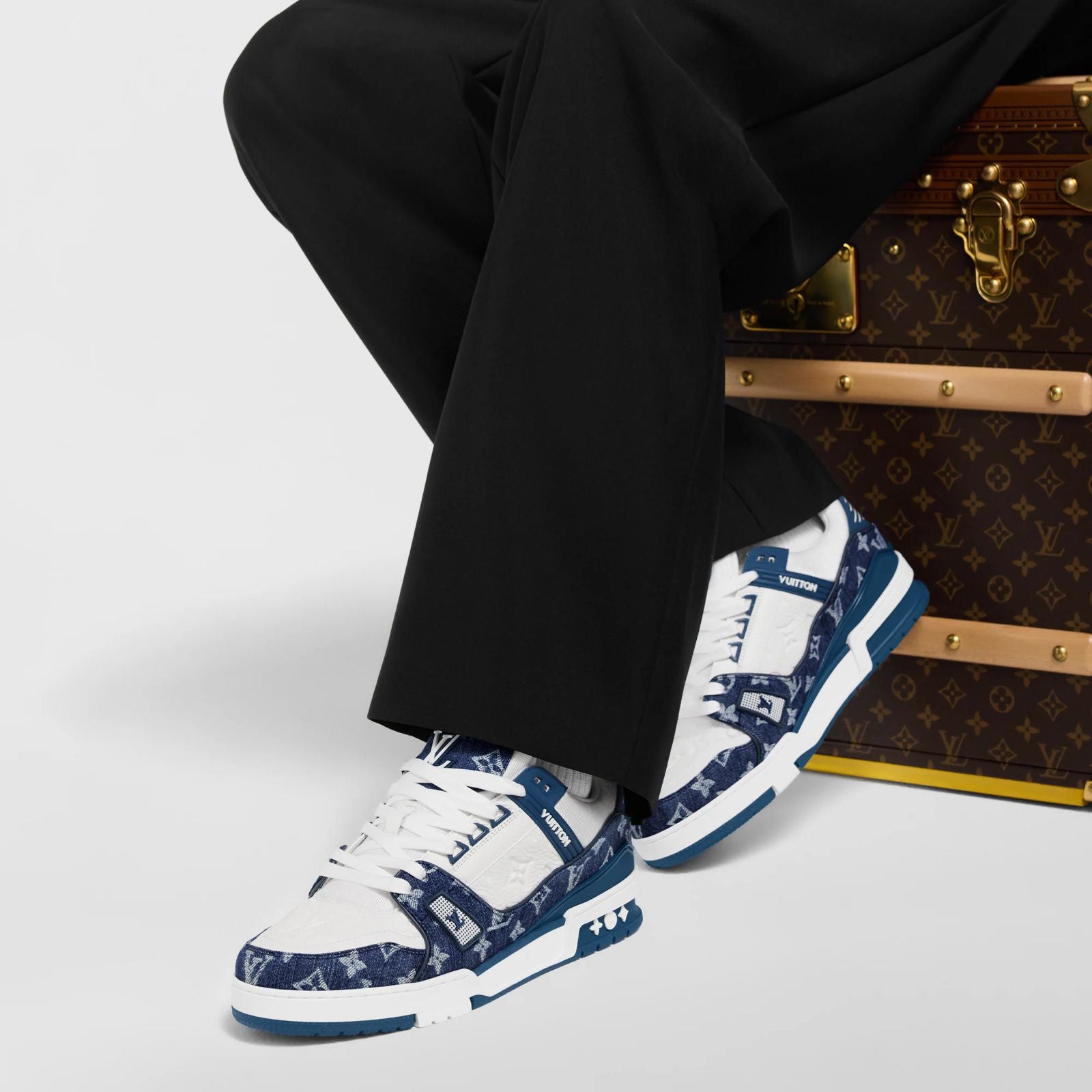 ⁠LV TRAINER LINE SNEAKER SHOES
