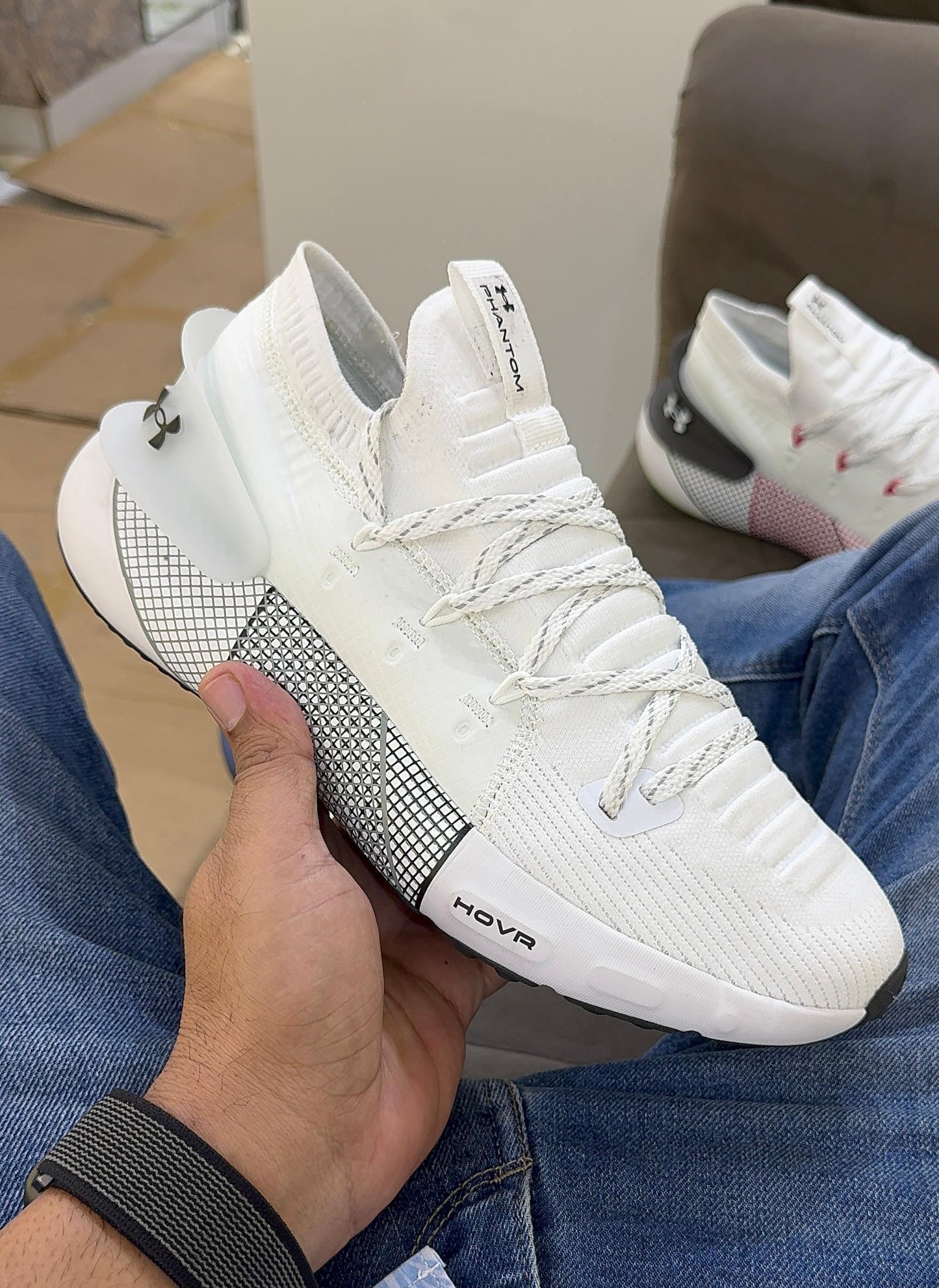 Amazing UA Hovr Phantom Men’s Shoes