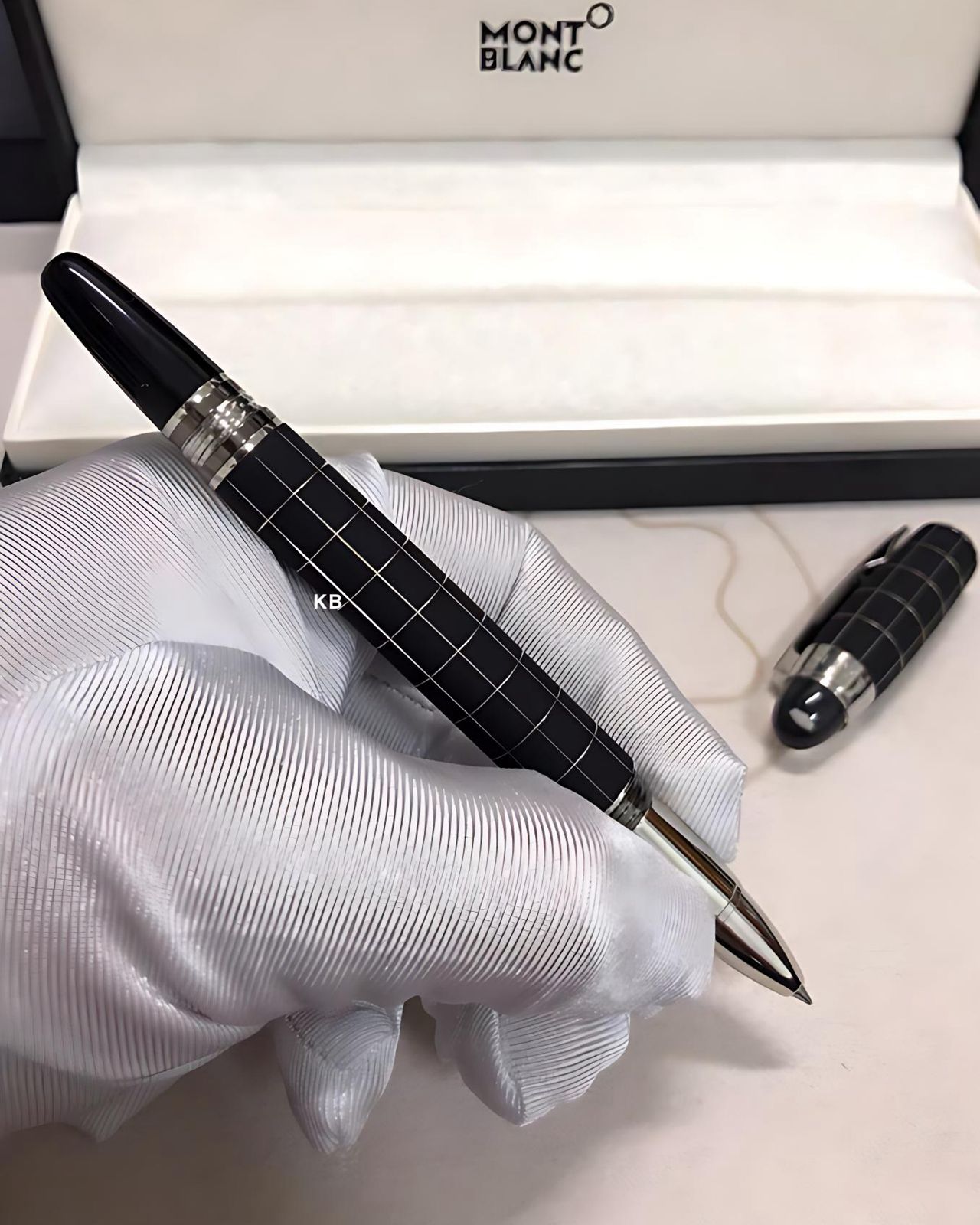 Premium Metal & Rubber Fineliner Rollerball Pen