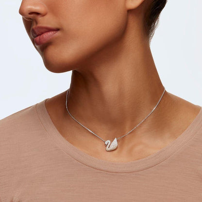Luxury Iconic swan pendant
