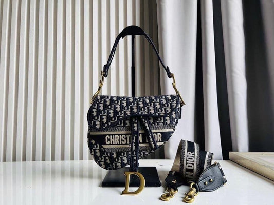 Luxury dior saddle bag