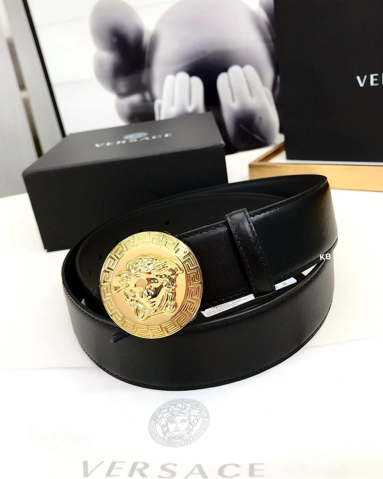 Luxury Leather Belt with Iconic Buckle