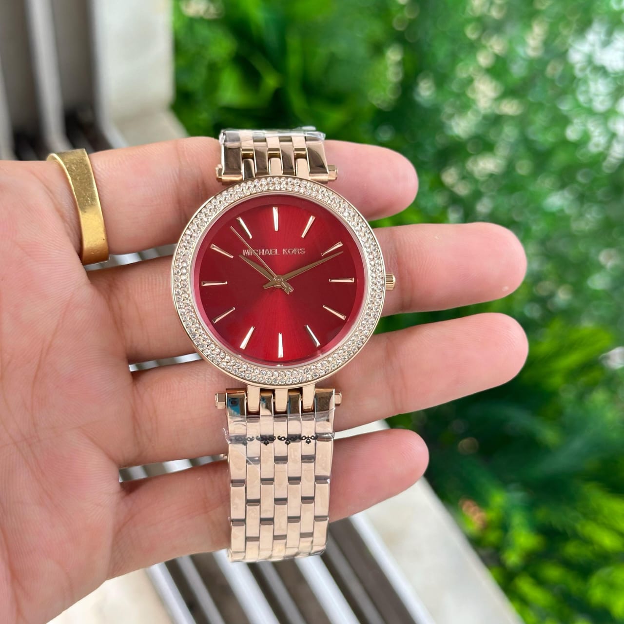 Luxury Women’s Watch – Elegant & Stylish Timepiece
