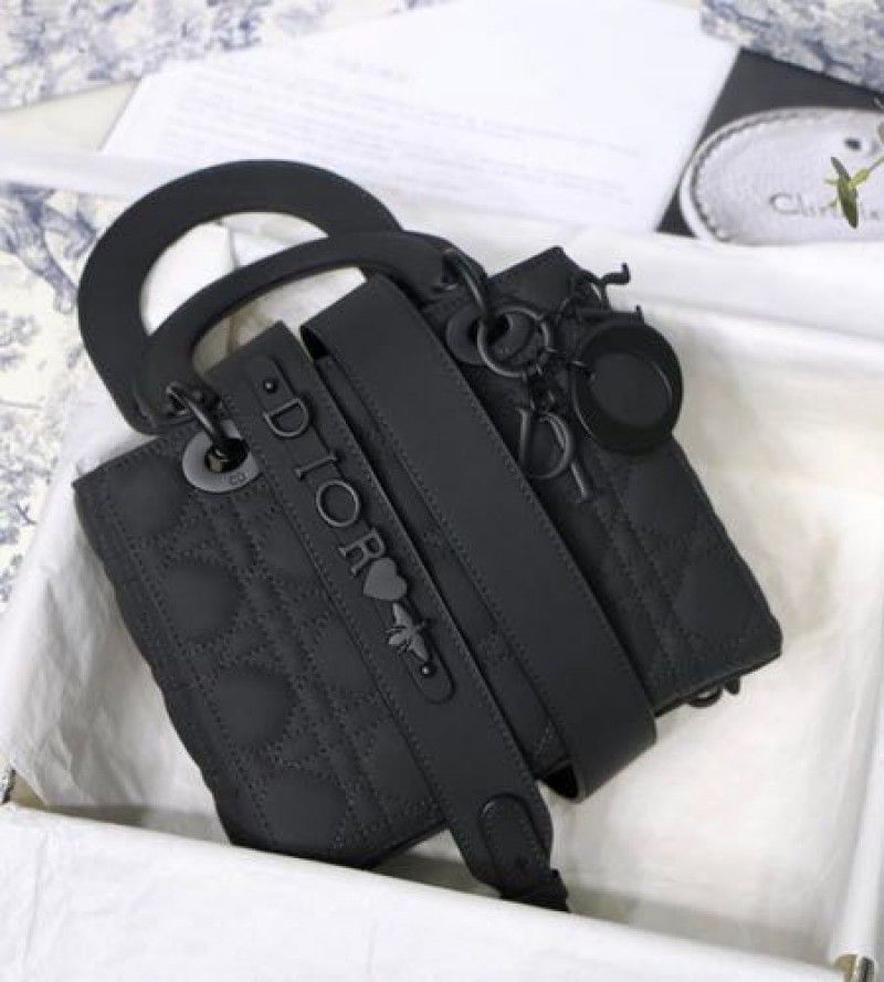 Luxury Women’s Leather Handbag