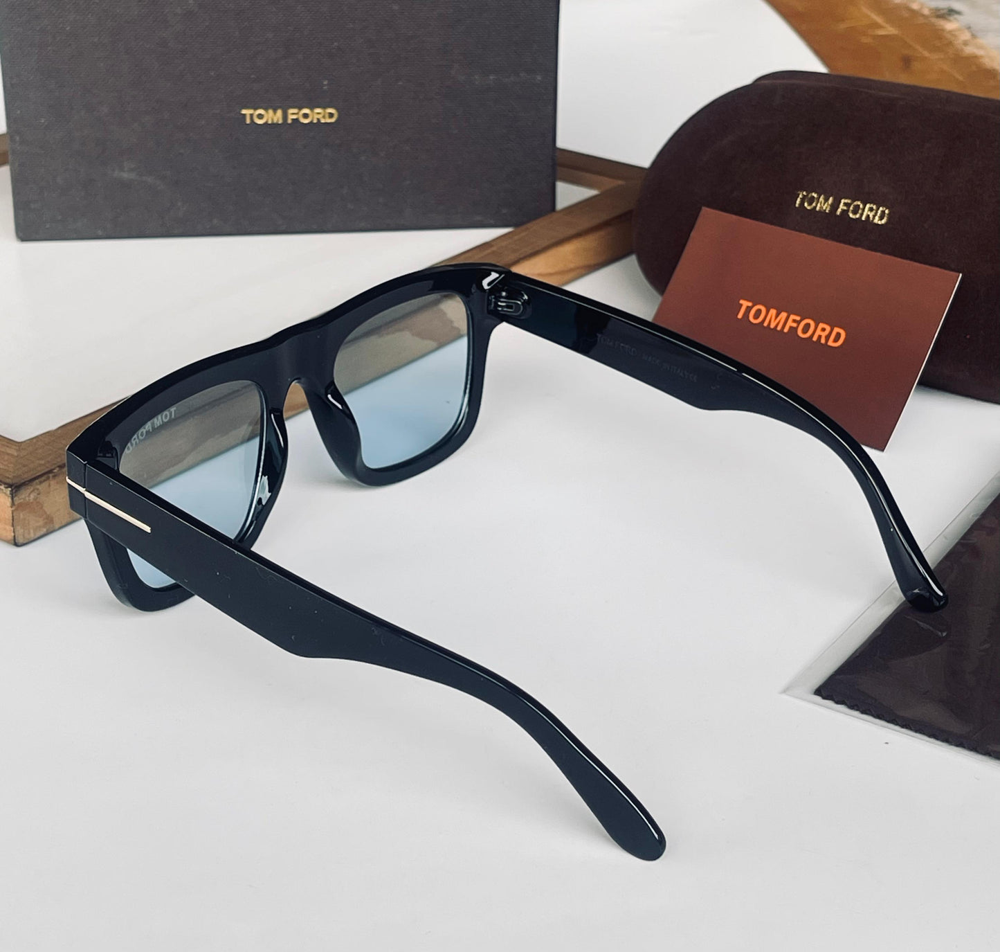 Luxury Unisex Sunglasses – Premium Polarized Edition