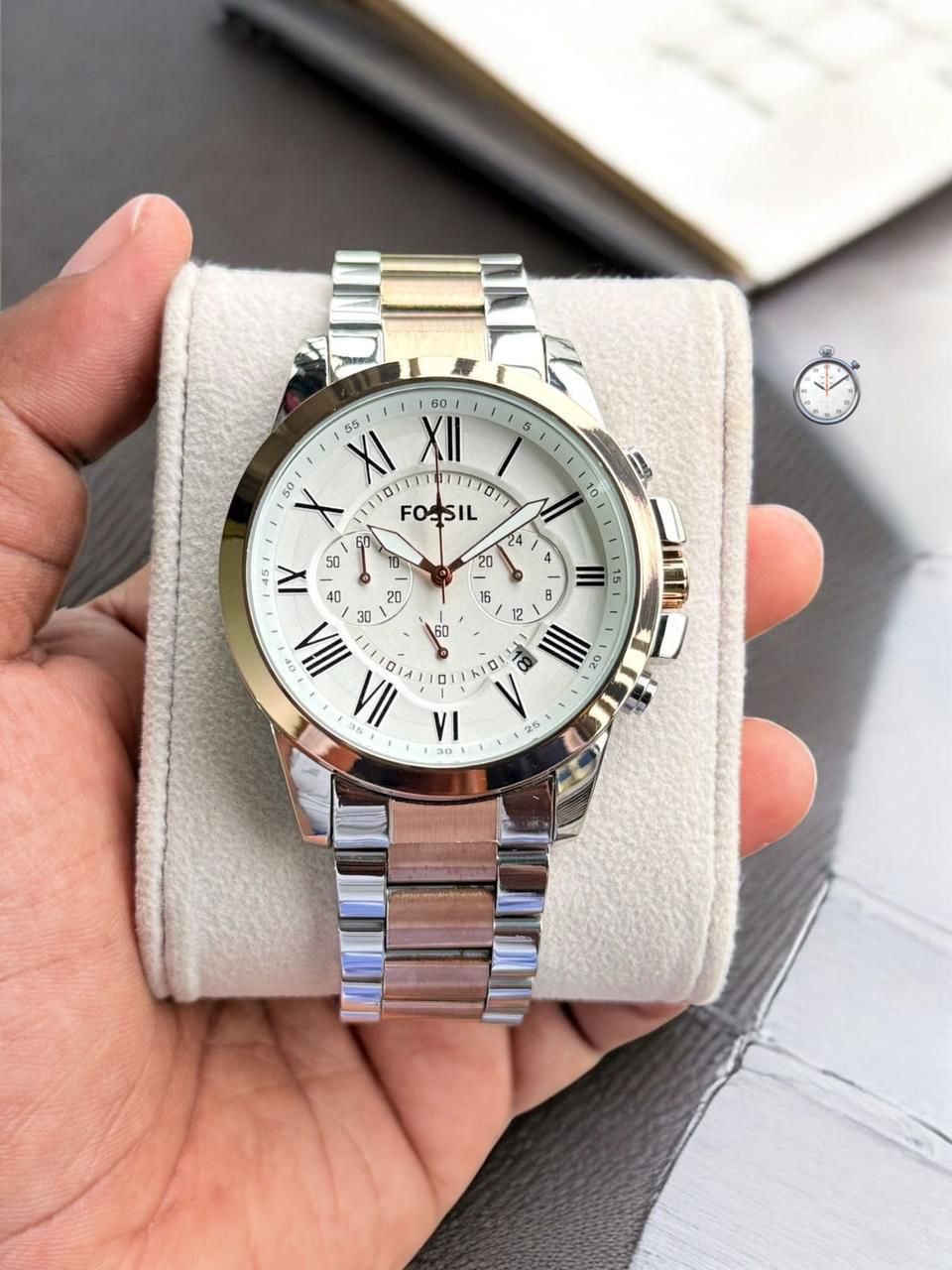 Elegant Men’s Chronograph – Premium Metal Strap Watch