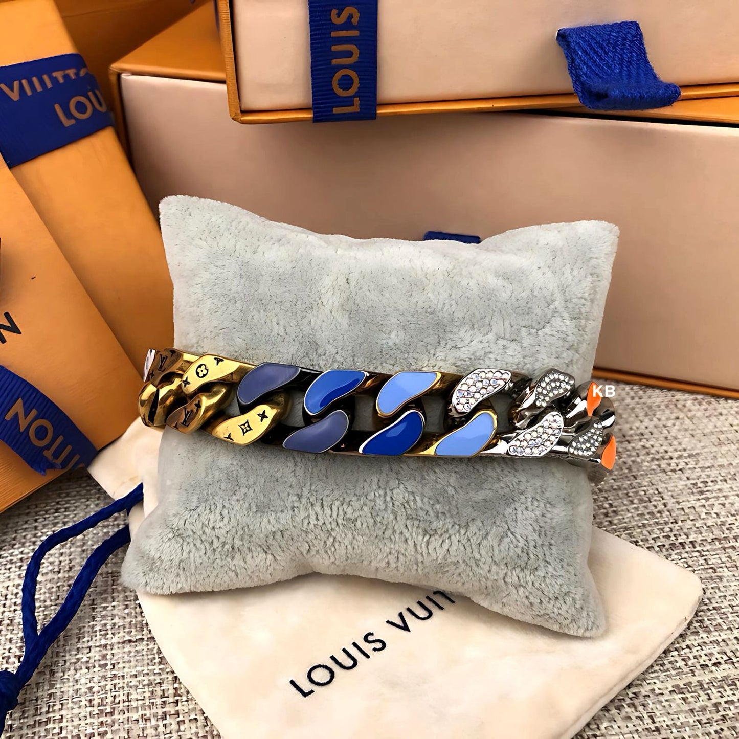 Luxury Unisex Soapy Chain Bracelet